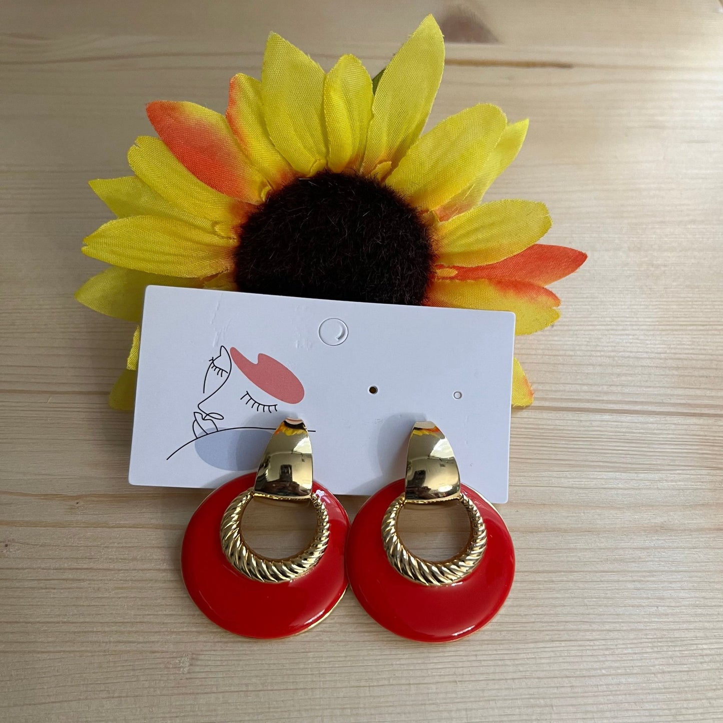 Vintage Red/Gold Clip on Earrings